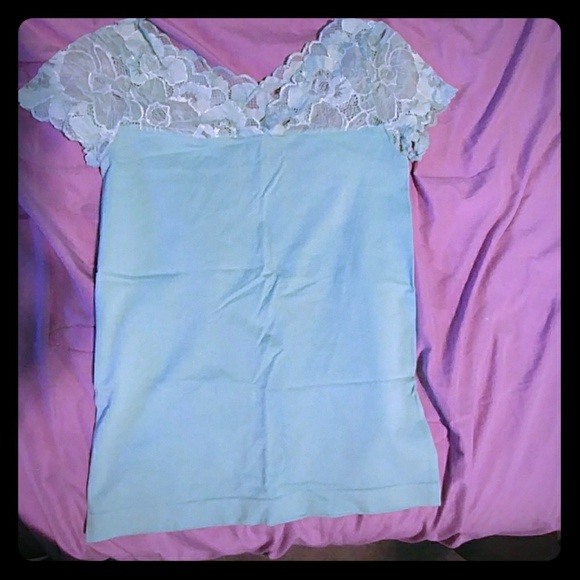 H&M Tops - Im selling this really cute teal lace shirt